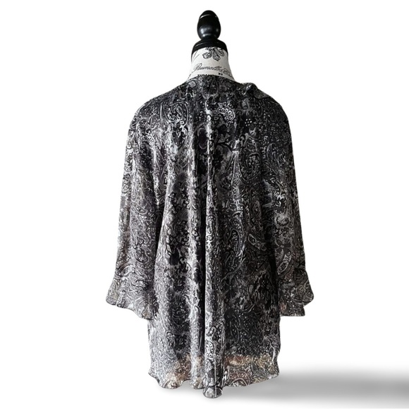 Black Paisley Ruffle Front Tunic Top | 24W | Romantic Goth Witchy - Picture 5 of 5